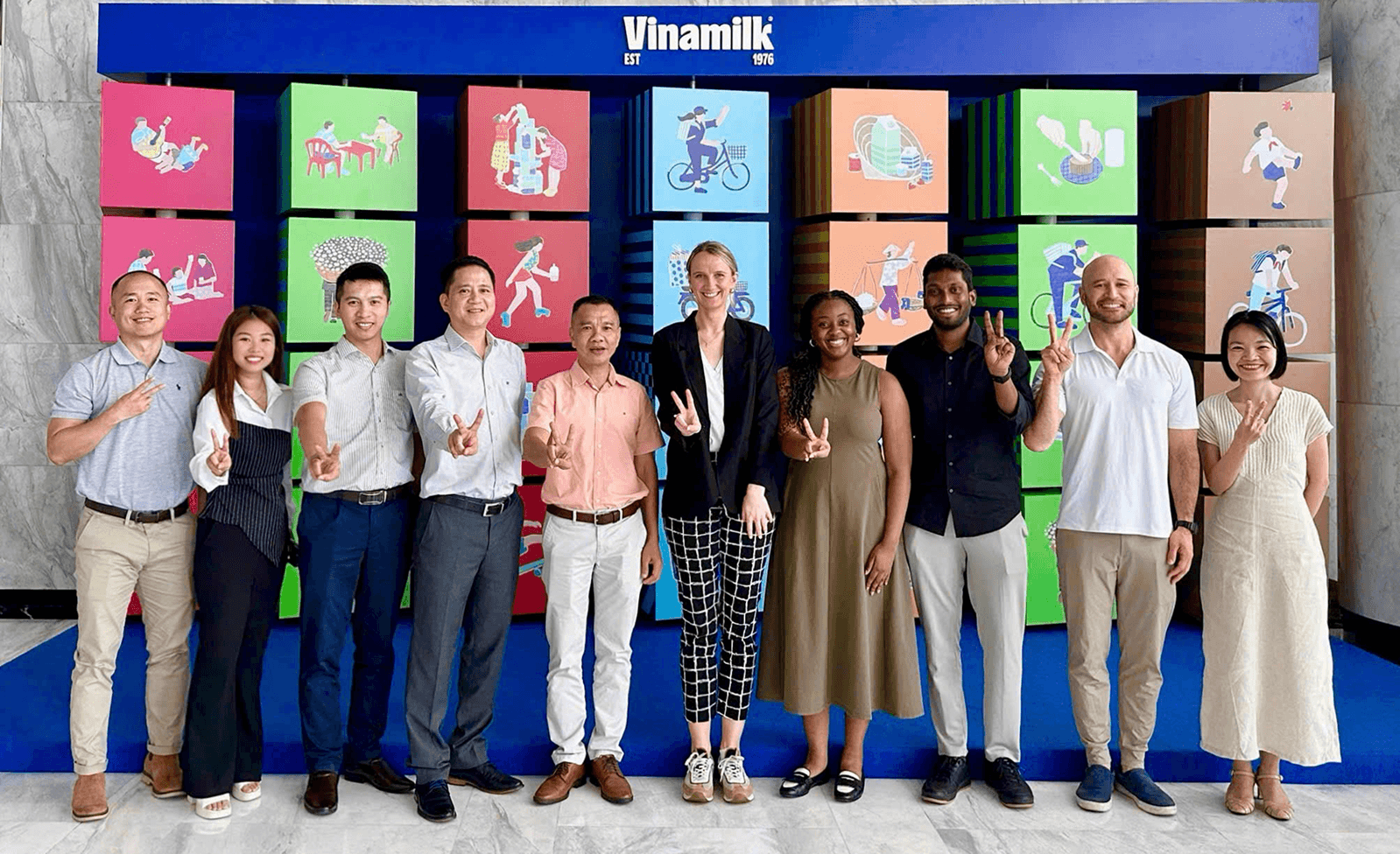 Chị Trâm - Team Pic 1.png